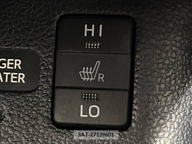 Toyota PRIUS 2018-02 322385-8
