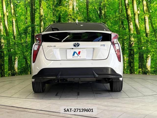 Toyota PRIUS 2018-02 322385-15
