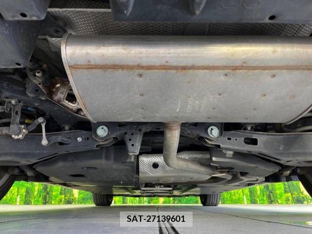 Toyota PRIUS 2018-02 322385-19