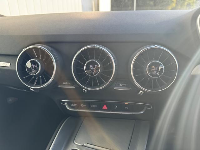 Audi TT 2016-10 17364-9