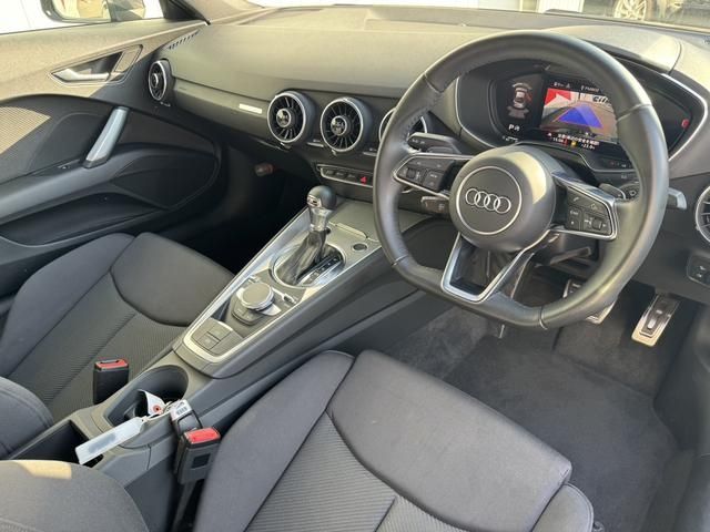 Audi TT 2016-10 17364-6