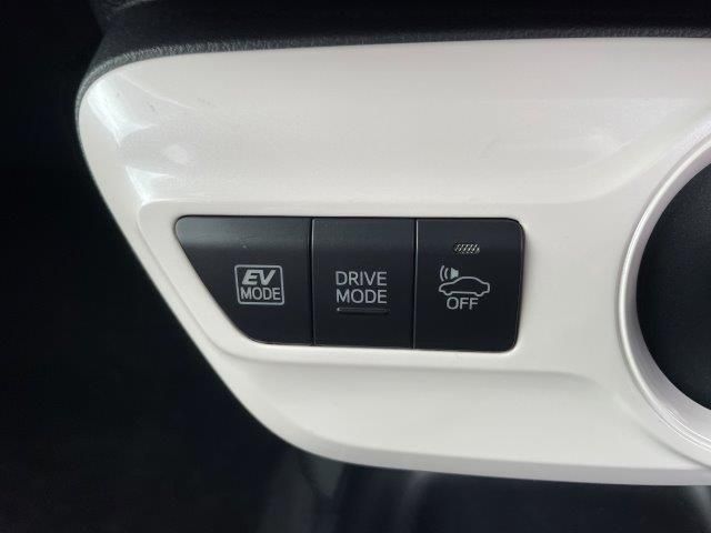 Toyota PRIUS 2016-05 6339-9