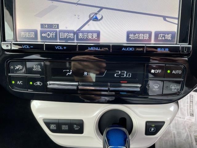 Toyota PRIUS 2016-05 6339-8