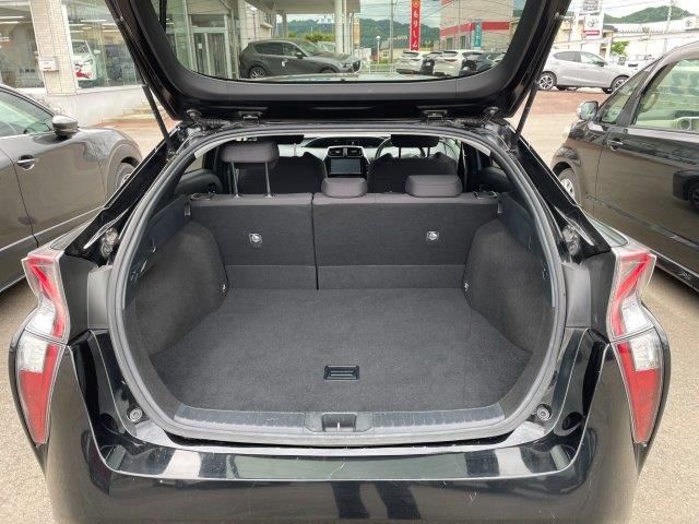 Toyota PRIUS 2016-05 6339-4