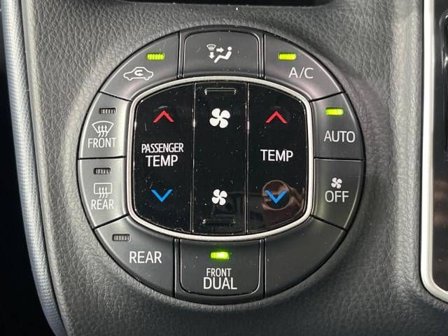 Toyota VOXY 2015-01 24766-5