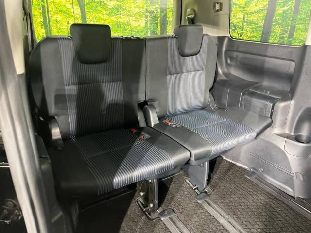 Toyota VOXY 2015-01 24766-9