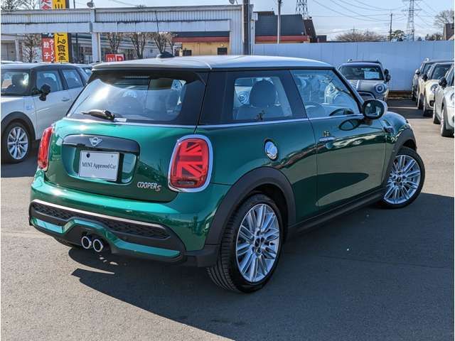 Bmw MINI 2022-08 23023-2