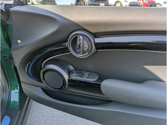 Bmw MINI 2022-08 23023-14