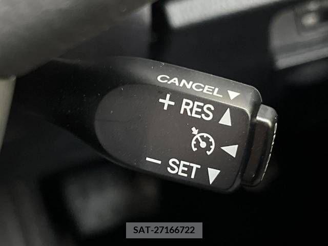 Toyota VOXY 2019-05 321651-7