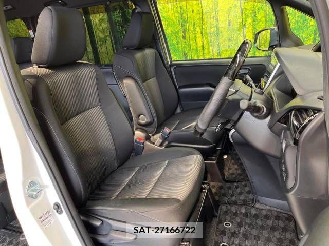 Toyota VOXY 2019-05 321651-8