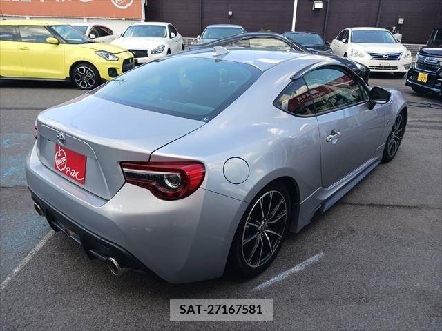 Toyota 86 2016-10 348191-15