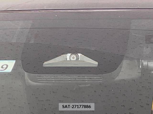 Toyota VOXY 2022-09 378204-2
