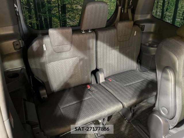 Toyota VOXY 2022-09 378204-10