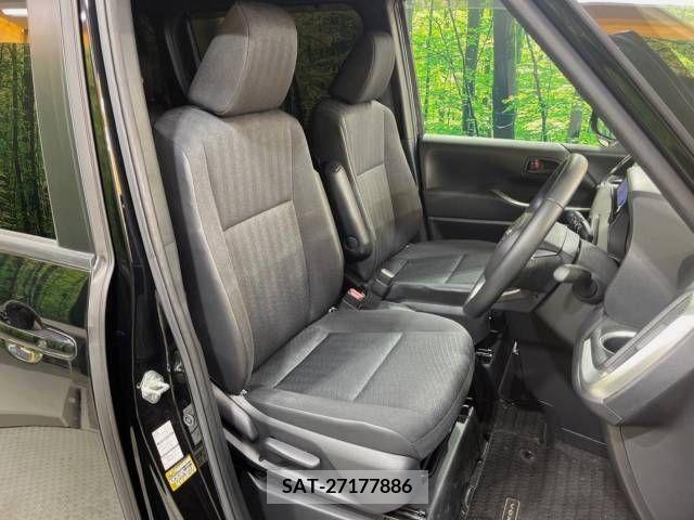 Toyota VOXY 2022-09 378204-8