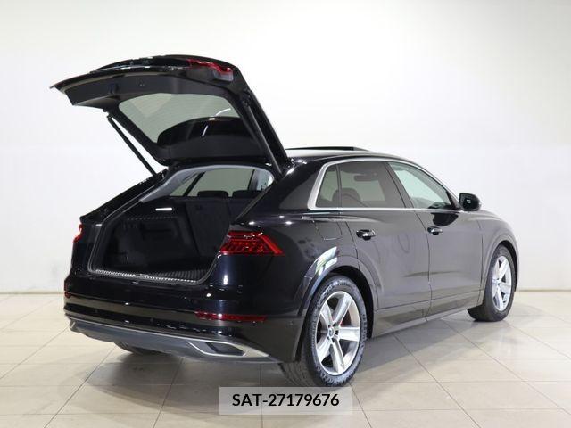 Audi Q8 2021-09 317877-8