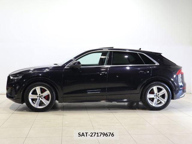 Audi Q8 2021-09 317877-4