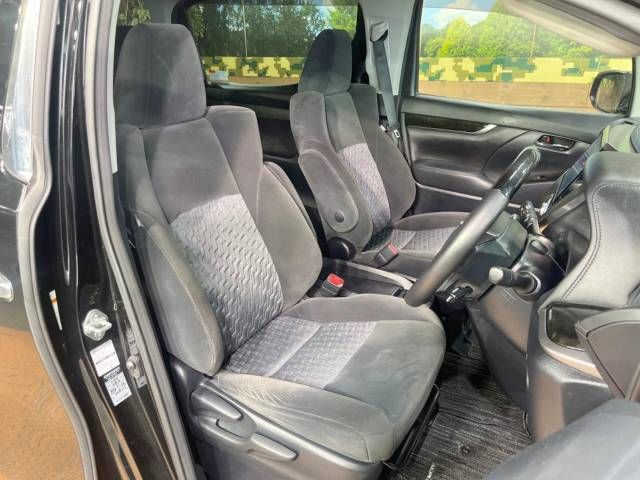 Toyota ALPHARD 2017-03 16989-8