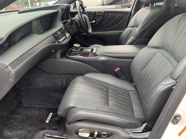 Lexus LS 2017-11 4297-14