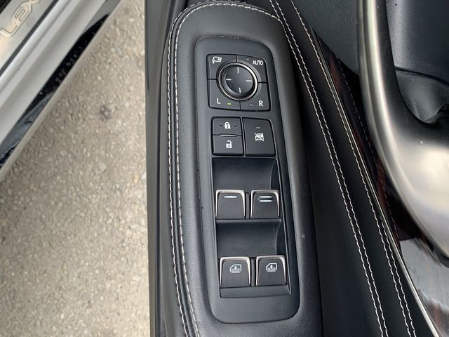 Lexus LS 2017-11 4297-19