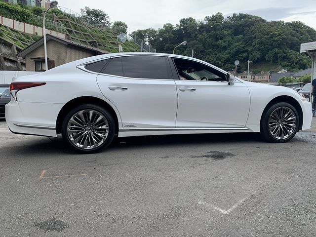 Lexus LS 2017-11 4297-7