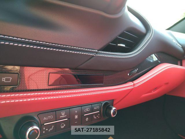 Ferrari F8 Tributo 2022-08 426859-20