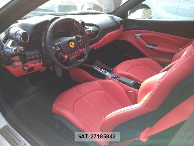 Ferrari F8 Tributo 2022-08 426859-10