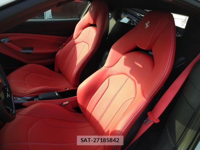 Ferrari F8 Tributo 2022-08 426859-11