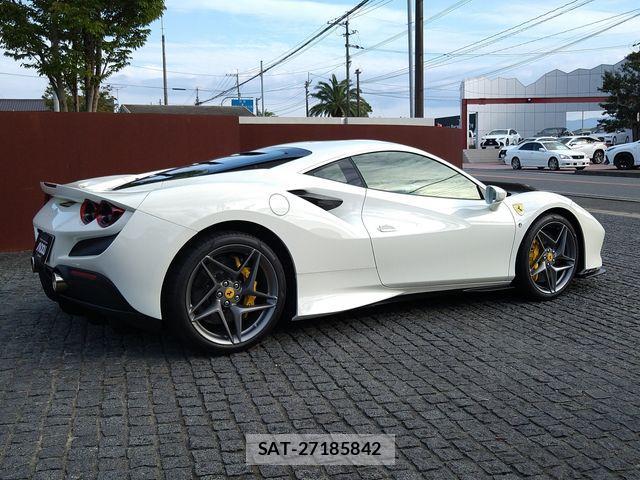 Ferrari F8 Tributo 2022-08 426859-1