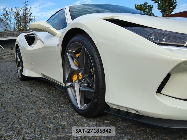 Ferrari F8 Tributo 2022-08 426859-2