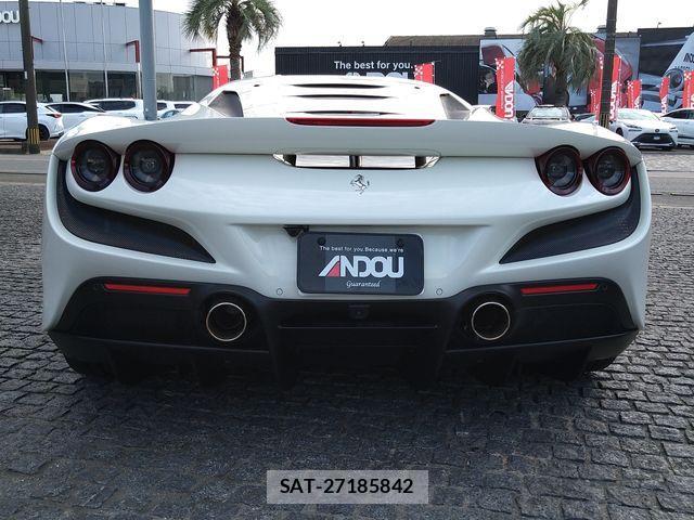 Ferrari F8 Tributo 2022-08 426859-6