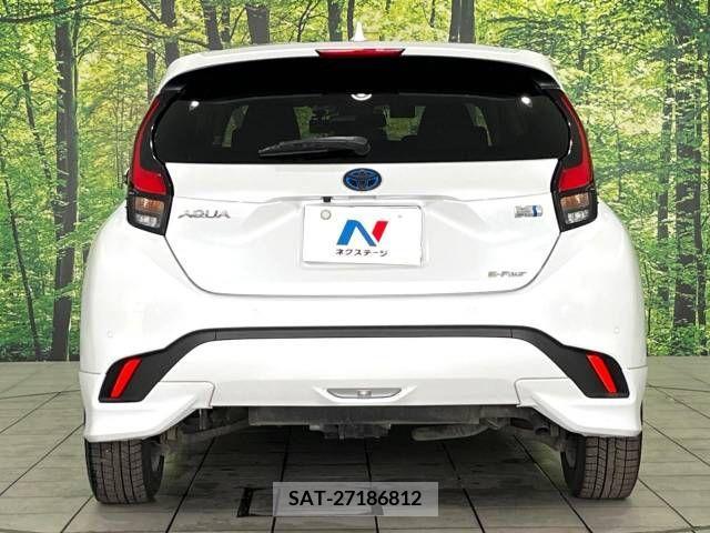 Toyota AQUA 2023-02 260365-15