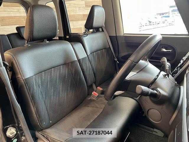 Daihatsu TANTO CUSTOM 2015-12 213972-7
