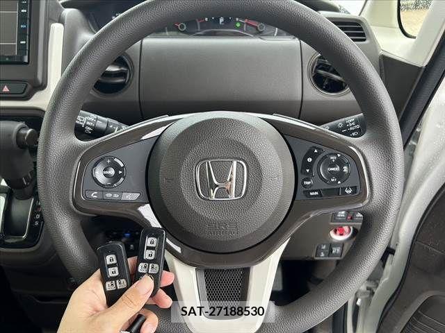 Honda N BOX 2022-02 380720-4