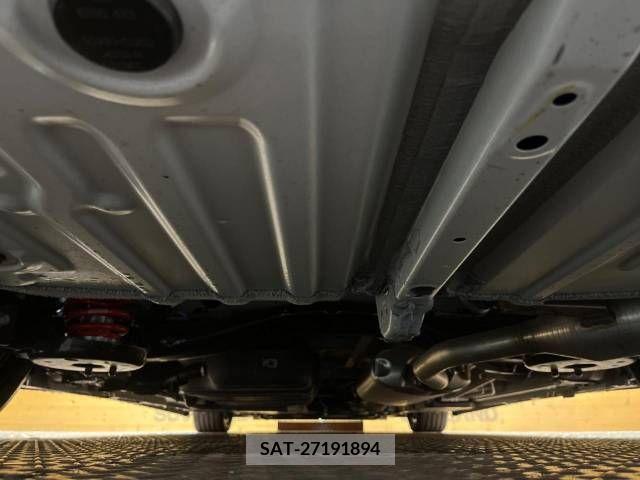 Toyota NOAH 2023-08 385037-19