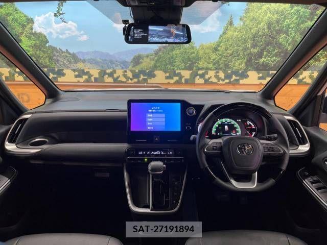 Toyota NOAH 2023-08 385037-1