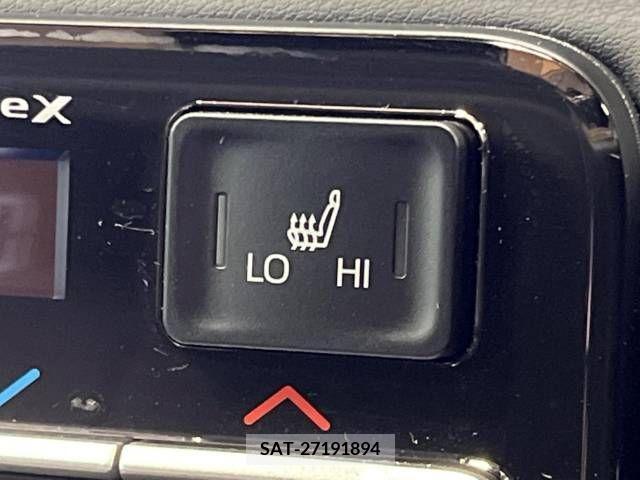 Toyota NOAH 2023-08 385037-9