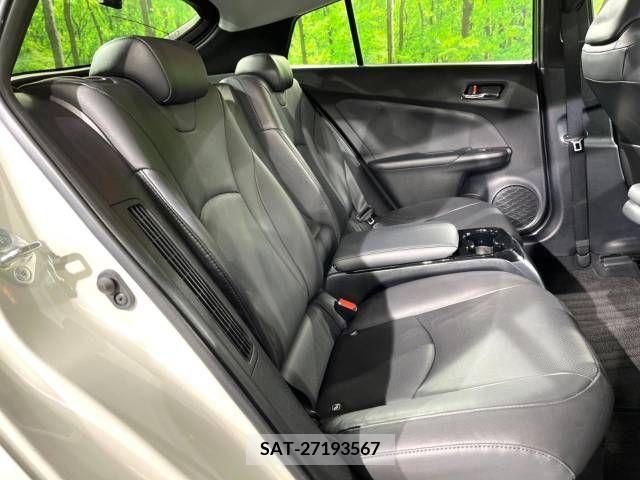Toyota PRIUS PHV 2018-03 215423-10