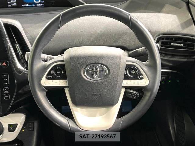 Toyota PRIUS PHV 2018-03 215423-12
