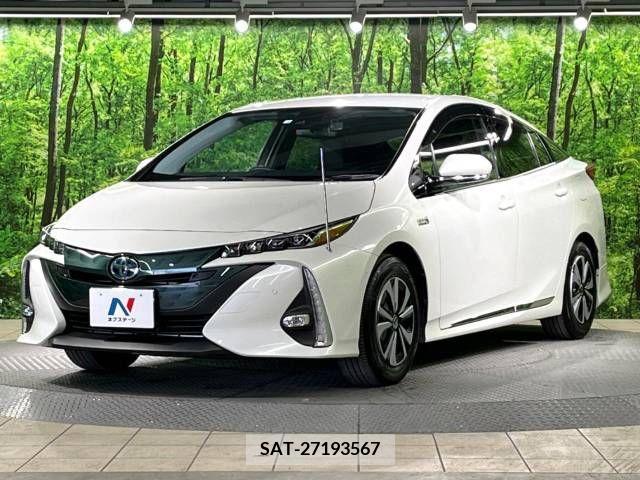 Toyota PRIUS PHV 2018-03 215423-17