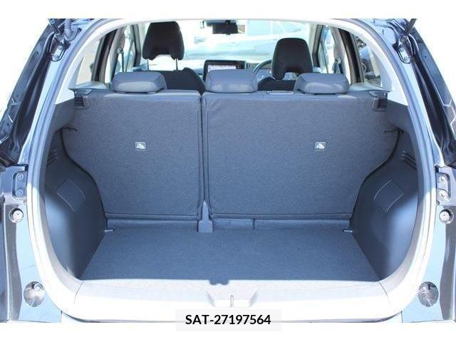 Nissan NOTE 2023-06 302508-17