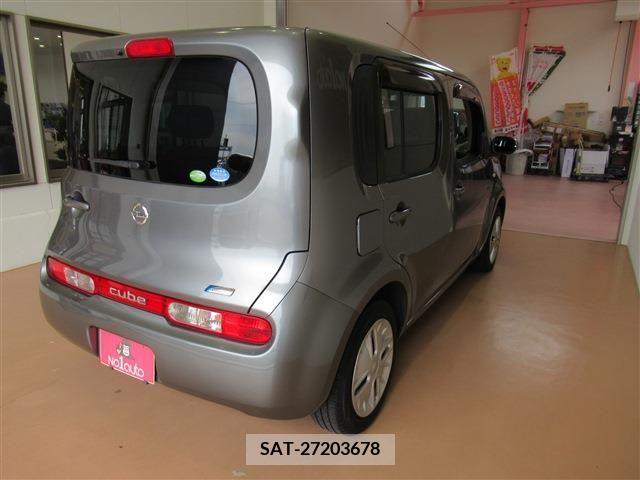 Nissan CUBE 2011-07 203989-2