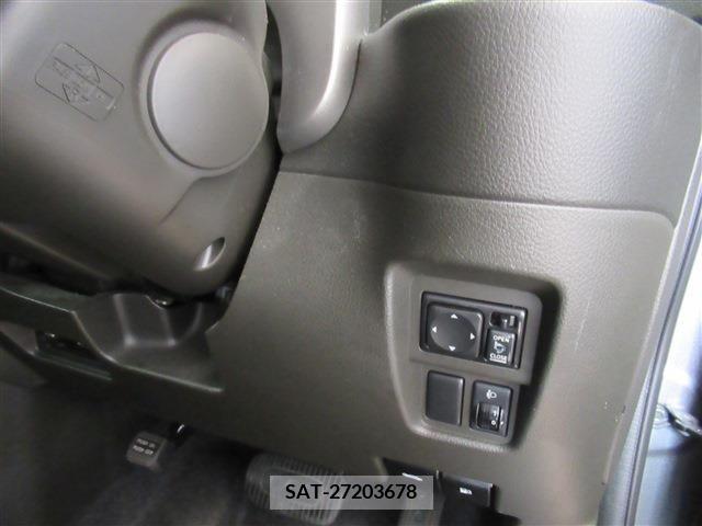 Nissan CUBE 2011-07 203989-13