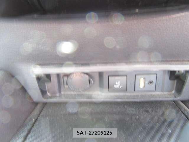 Toyota CROWN 2019-05 266351-8