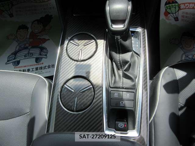 Toyota CROWN 2019-05 266351-9