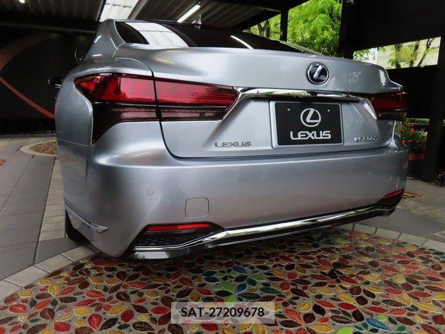 Lexus LS 2021-03 275467-1