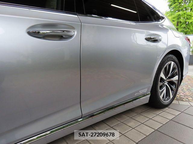 Lexus LS 2021-03 275467-10