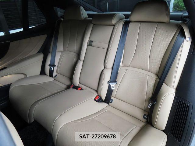 Lexus LS 2021-03 275467-15