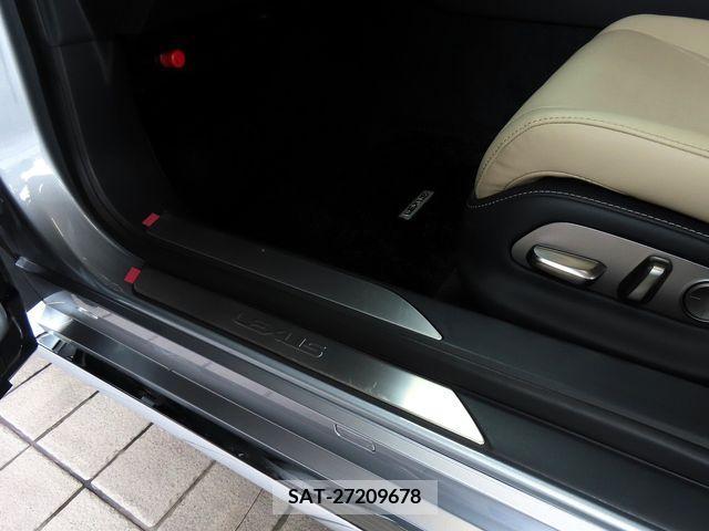 Lexus LS 2021-03 275467-18