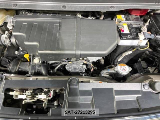 Nissan ROOX 2018-04 323869-18