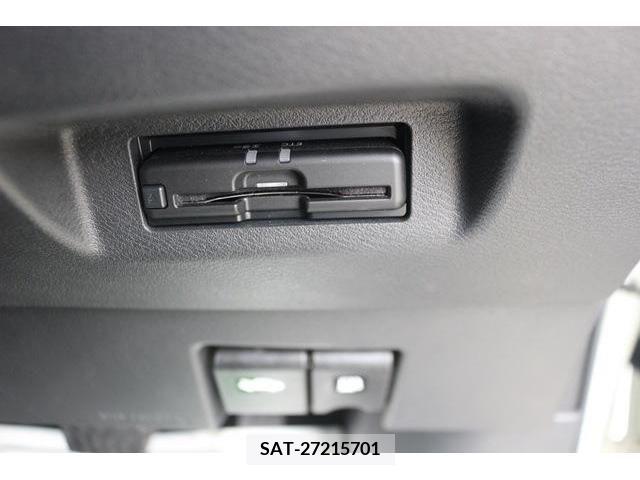 Nissan KICKS 2021-06 231558-4